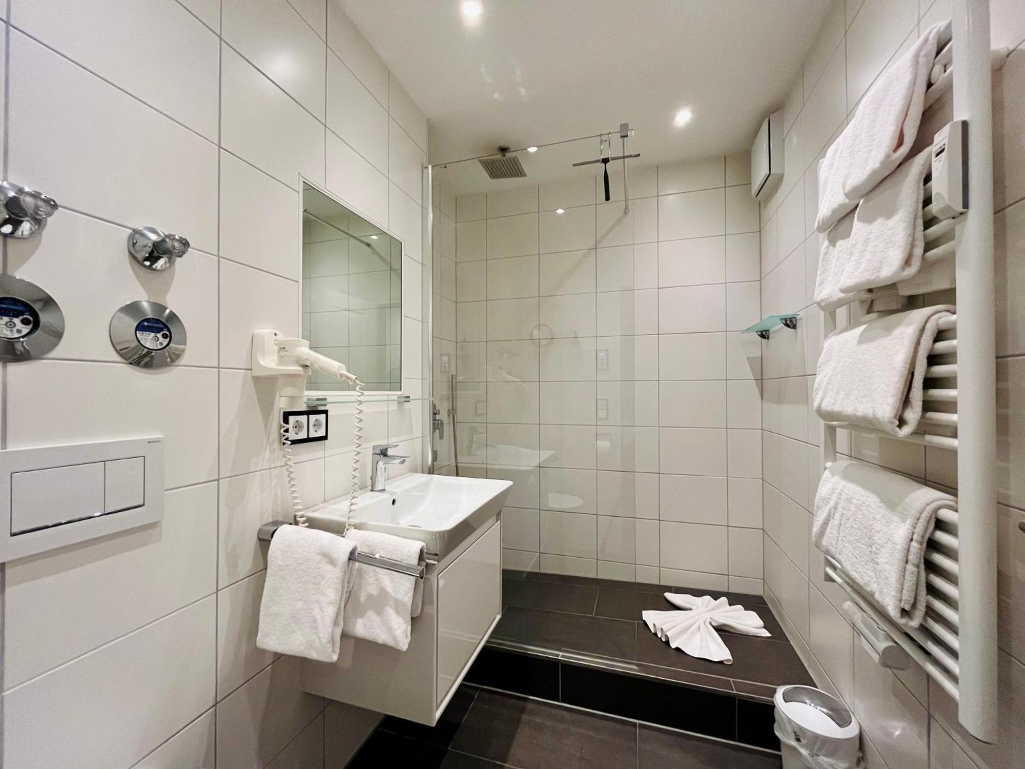 Montana Haus, A14, A17, B4 Oder C8 Apartment *